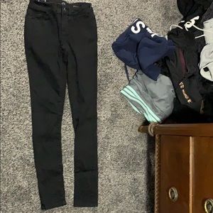 black skinny jeans